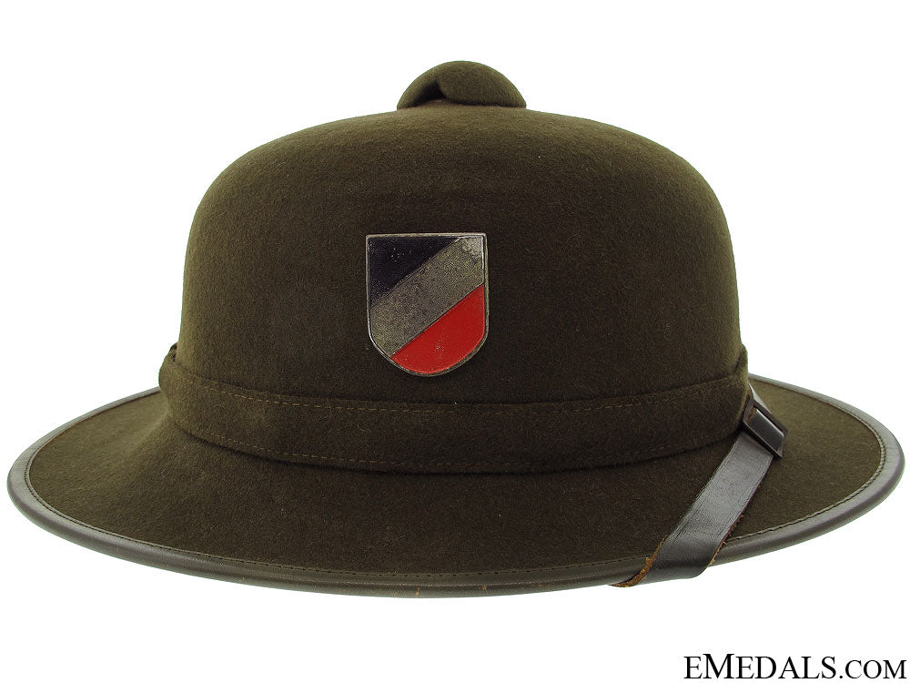 a_first_model_wehrmacht_pith_helmet1942_3.jpg51a385b1418fe