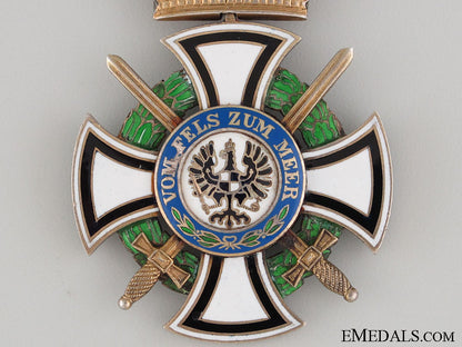 house_order_of_hohenzollern_with_swords_3.jpg52696a159833d