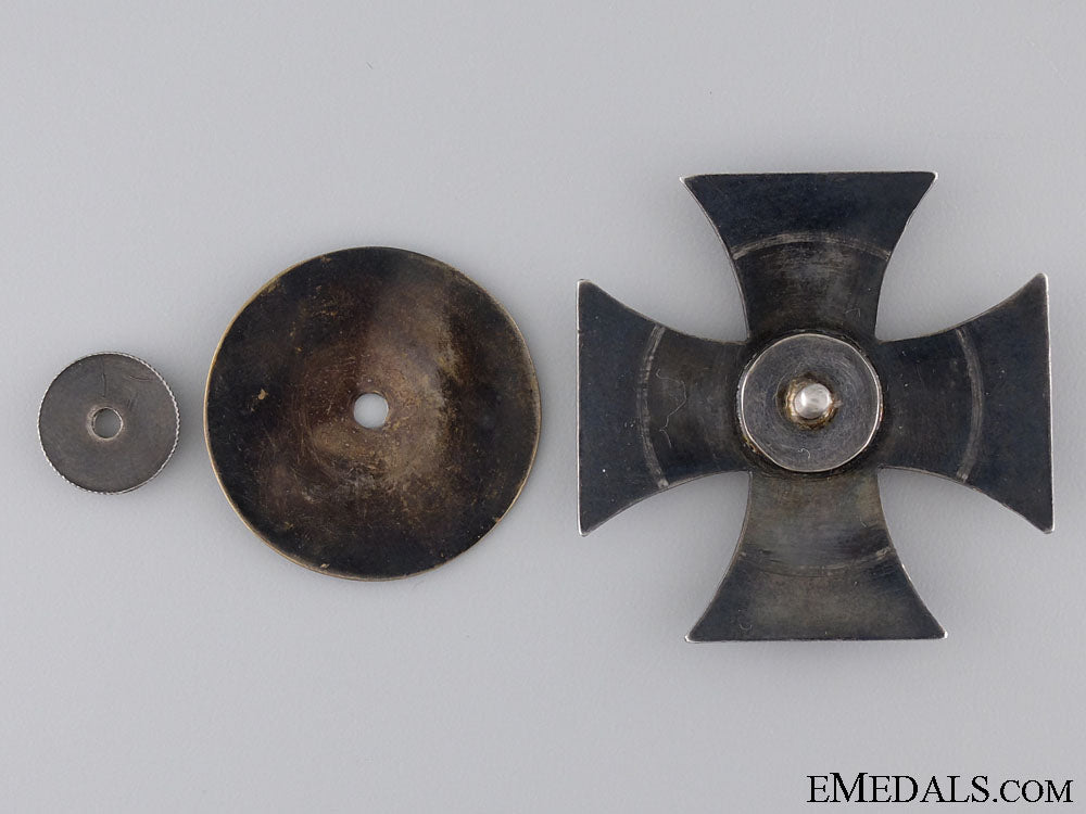 an_iron_cross_first_class1914;_screwback_3.jpg53d65a02d1ded