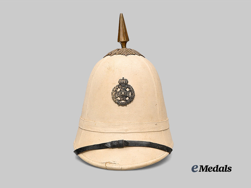 united_kingdom._an8th_royal_rifles_home_foreign_services_helmet,_c.1910_e_medals__m0473-58_2