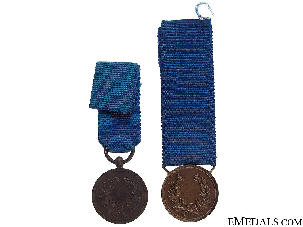 a_set_of_miniature_al_valore_militare_medals_40.jpg519540ec897f3