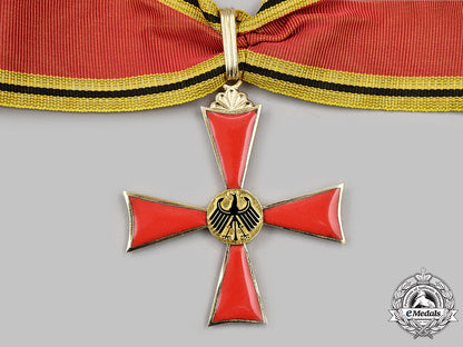 germany,_federal_republic._an_order_of_merit,_knight_commander_with_case,_by_steinhauer&_lück_40_m21_mnc4236_1