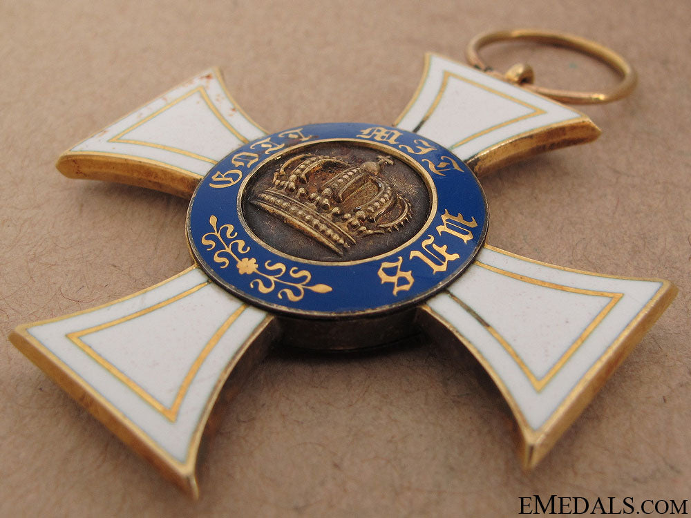 a_third_class_order_of_the_crown_by_wagner_41.jpg51a7973be15b5