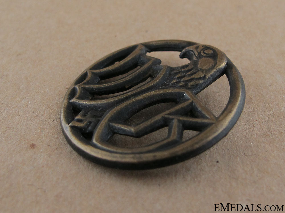 wehrmacht_insignia_for_wehrmachtsgefolge_41.jpg523207b94f746