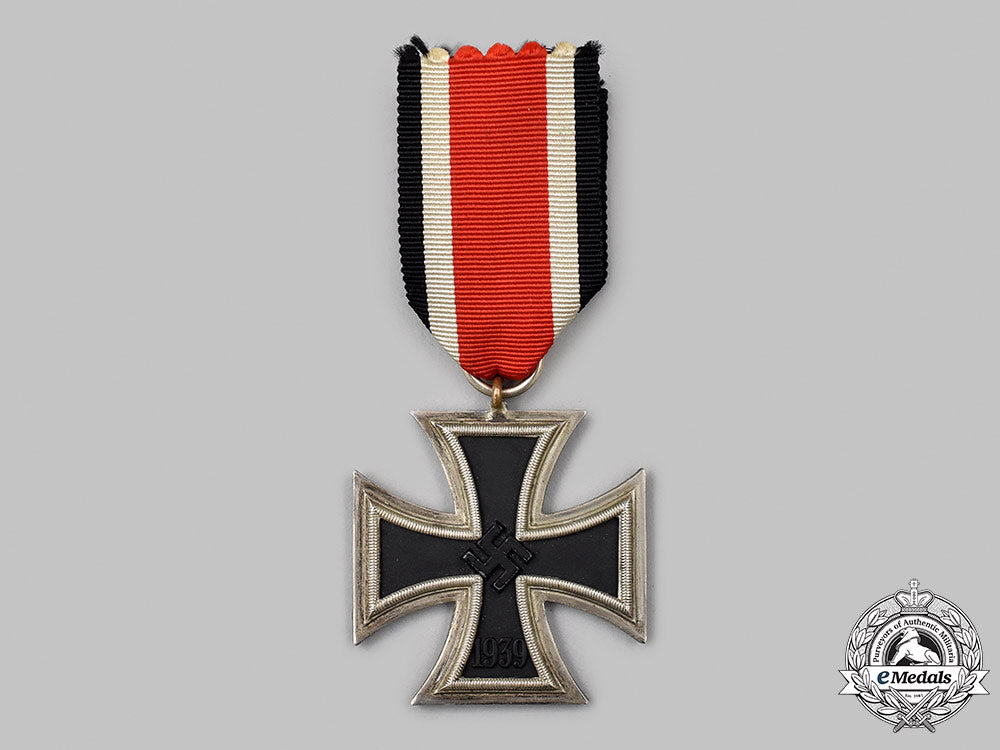 germany,_wehrmacht._a1939_iron_cross_ii_class,_lug_version,_by_c.e._juncker_41_m21_mnc2296