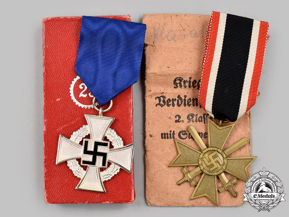 germany,_third_reich._a_pair_of_medals_41_m21_mnc6615