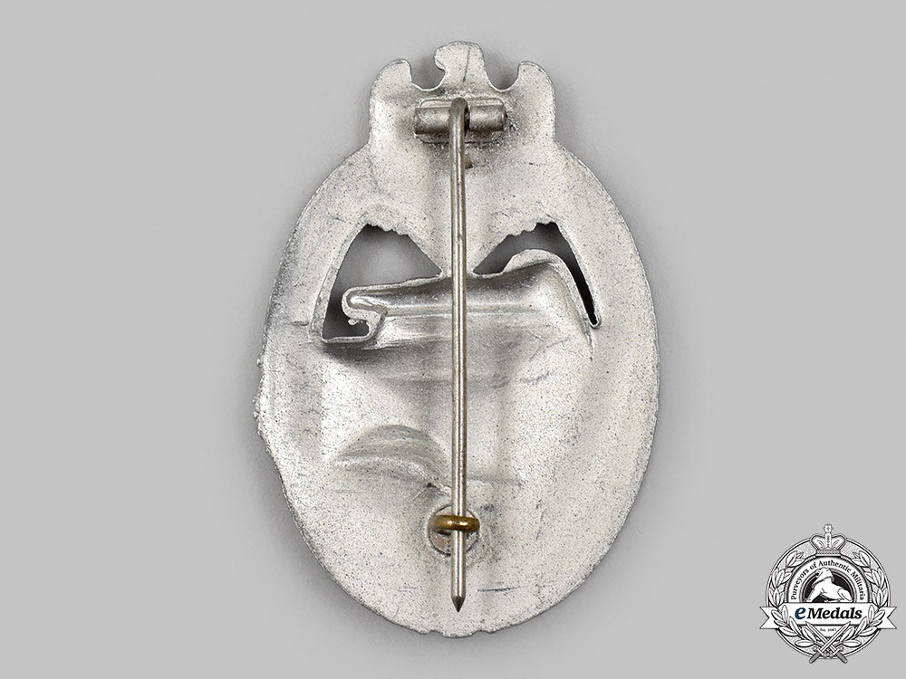 germany,_wehrmacht._a_panzer_assault_badge,_silver_grade_41_m21_mnc8443