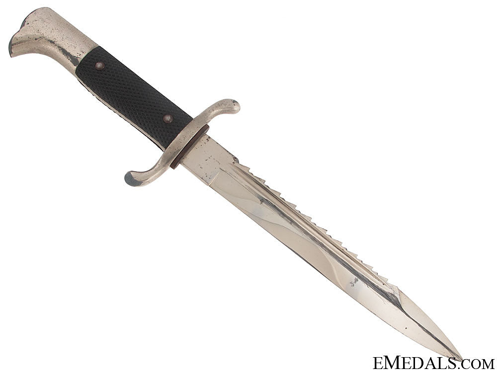 a_fireman's_sawback_bayonet_by_eickhorn_42.jpg50ef2a2a0eea4