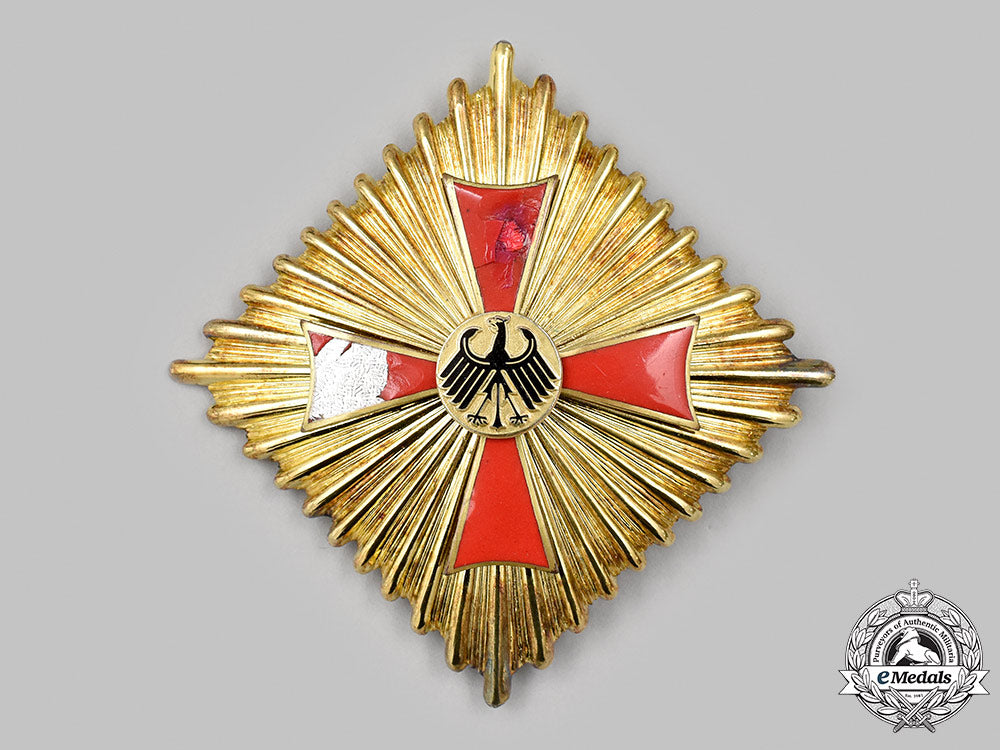 germany,_federal_republic._an_order_of_merit,_knight_commander_with_case,_by_steinhauer&_lück_42_m21_mnc4229_1