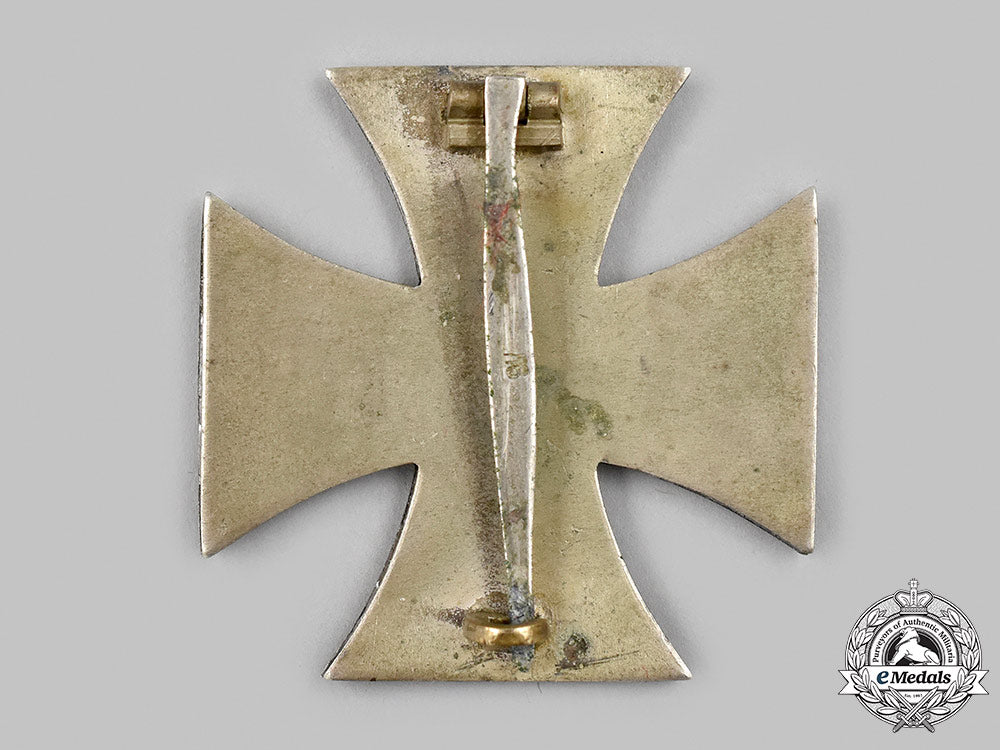germany,_wehrmacht._a1939_iron_cross_ii_class,_with_replaced_frame,_by_steinhauer&_lück_43_m21_mnc7230