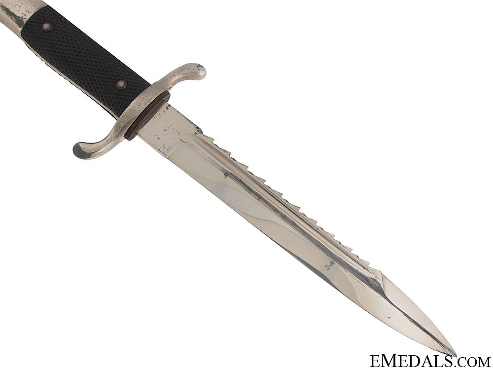 a_fireman's_sawback_bayonet_by_eickhorn_44.jpg50ef2a3912b29