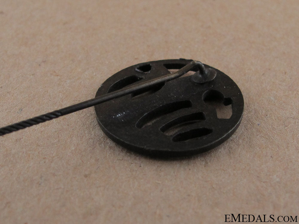 wehrmacht_insignia_for_wehrmachtsgefolge_44.jpg523207c6025de