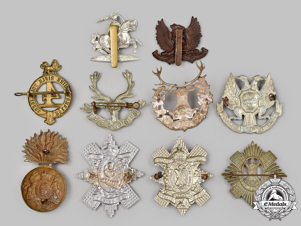 united_kingdom._a_lot_of_ten_cap/_glengarry_badges_45_m21_mnc1884_1