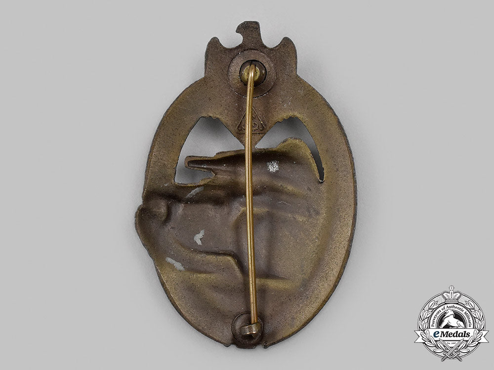 germany,_wehrmacht._a_panzer_assault_badge,_bronze_grade_46_m21_mnc1540