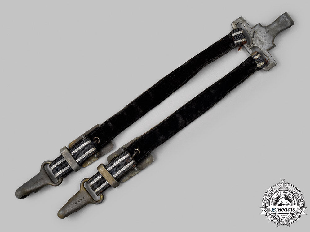 germany,_luftwaffe._an_officer’s_dress_dagger,_with_hanger_46_m21_mnc2528