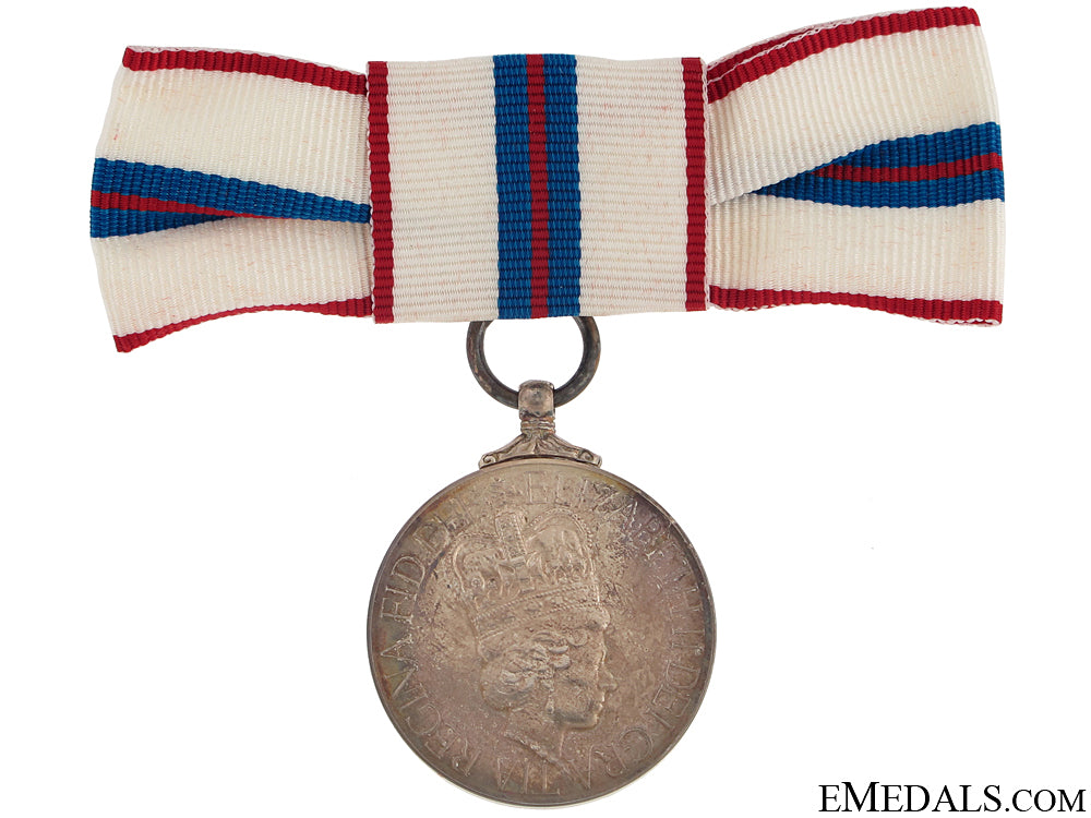 queen_elizabeth_ii's_silver_jubilee_medal_with_document_47.jpg50b37d243ae50