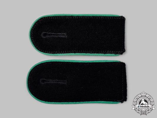 germany,_ss._a_set_of_waffen-_ss_gebirgsjäger_mann_shoulder_straps_47_m21_mnc3008_1_1_1