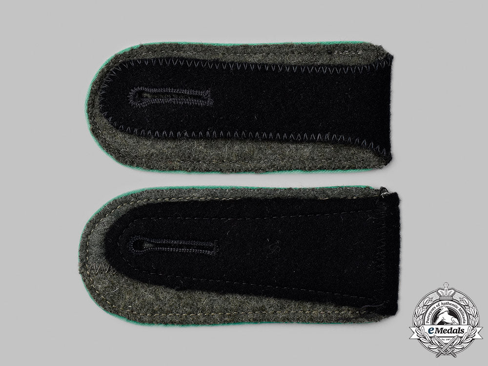 germany,_ss._a_set_of_waffen-_ss_gebirgsjäger_mann_shoulder_straps_48_m21_mnc3009_1_1_1