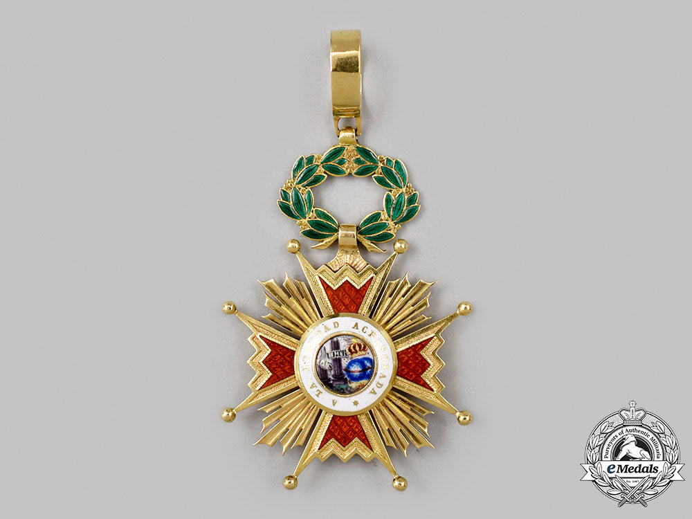 spain,_kingdom._an_order_of_isabella_the_catholic_in_gold,_lady’s_commander,_c.1940_49_m21_mnc0689_1_1