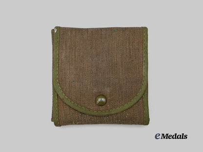 canada,_c_e_f._a_military_issue_autostrop_shaving_kit,_c.1916_e_medals__c7629_3