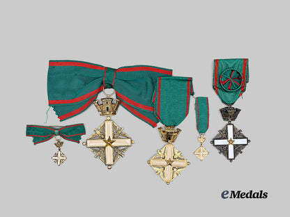 italy,_republic._three_orders_of_merit_of_the_italian_republic,_dame,_officer_and_knight_e_medals__m0625-127_8