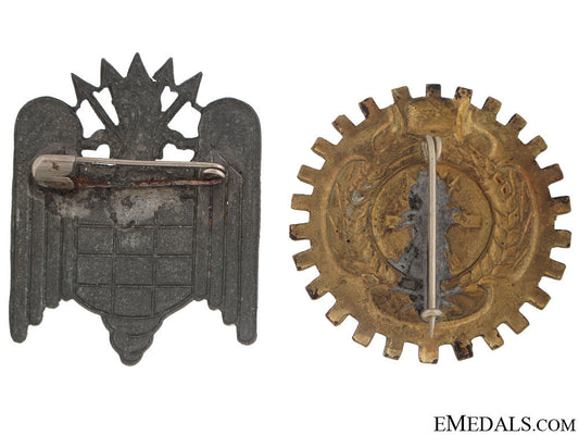 two_early_franco_period_falange_badges_4.jpg5081c2a2ab393