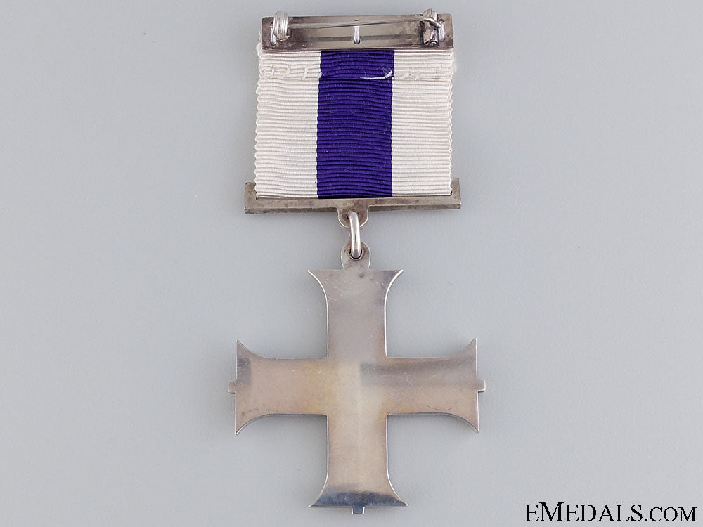 a_cased_wwi_issue_military_cross_4.jpg543d80810907c