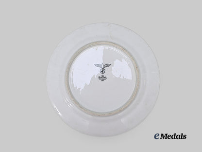 germany,_heer._a_pair_of_mess_hall_plates_e_medals__g62928_4