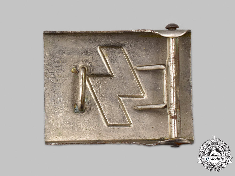 germany,_dj._a_deutsches_jungvolk_member’s_belt_buckle,_by_paul_cramer_50_m21_mnc3424_1