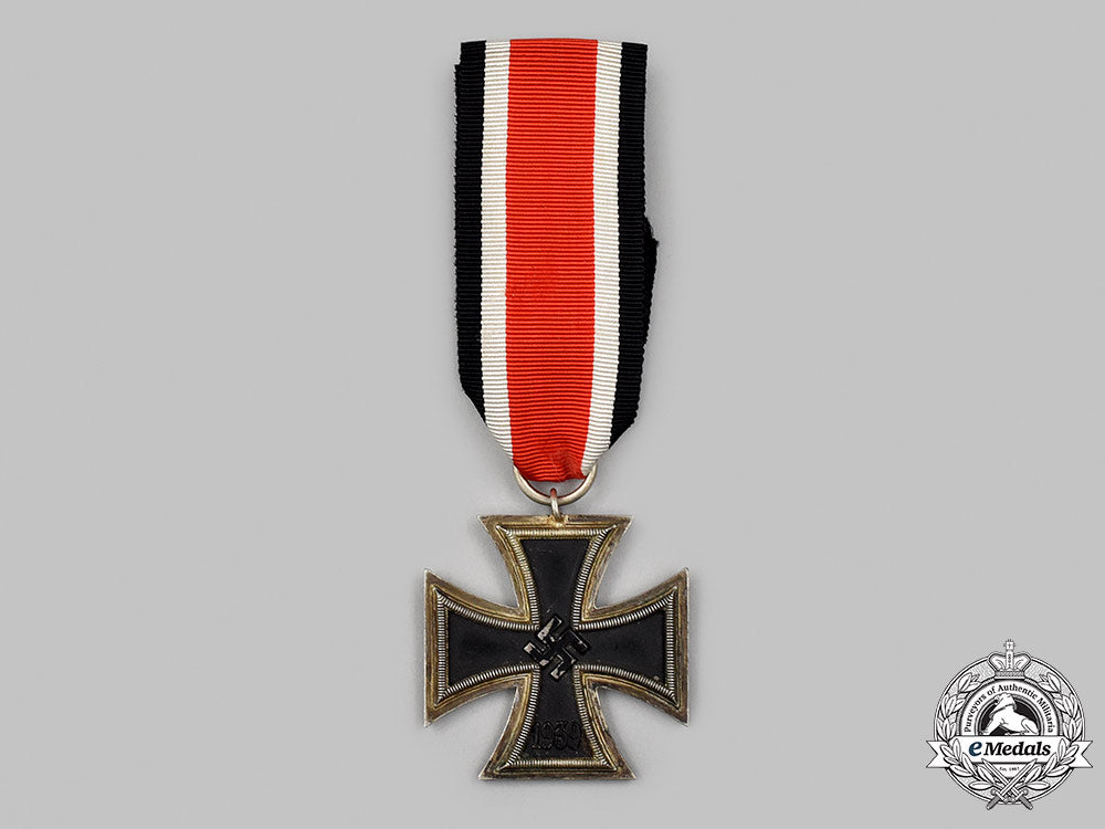 germany,_wehrmacht._a1939_iron_cross_ii_class,_by_franz_petzl_50_m21_mnc7465_1