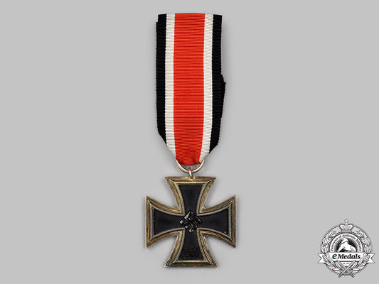germany,_wehrmacht._a1939_iron_cross_ii_class,_by_franz_petzl_50_m21_mnc7465_1