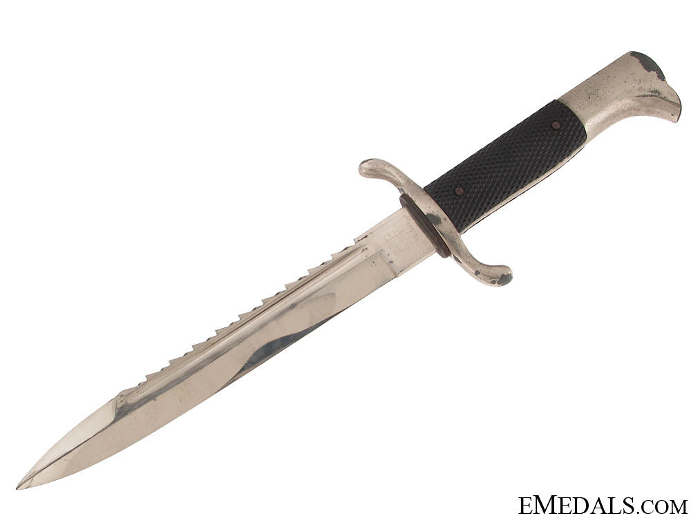 a_fireman's_sawback_bayonet_by_eickhorn_51.jpg50ef2a66ae0b9