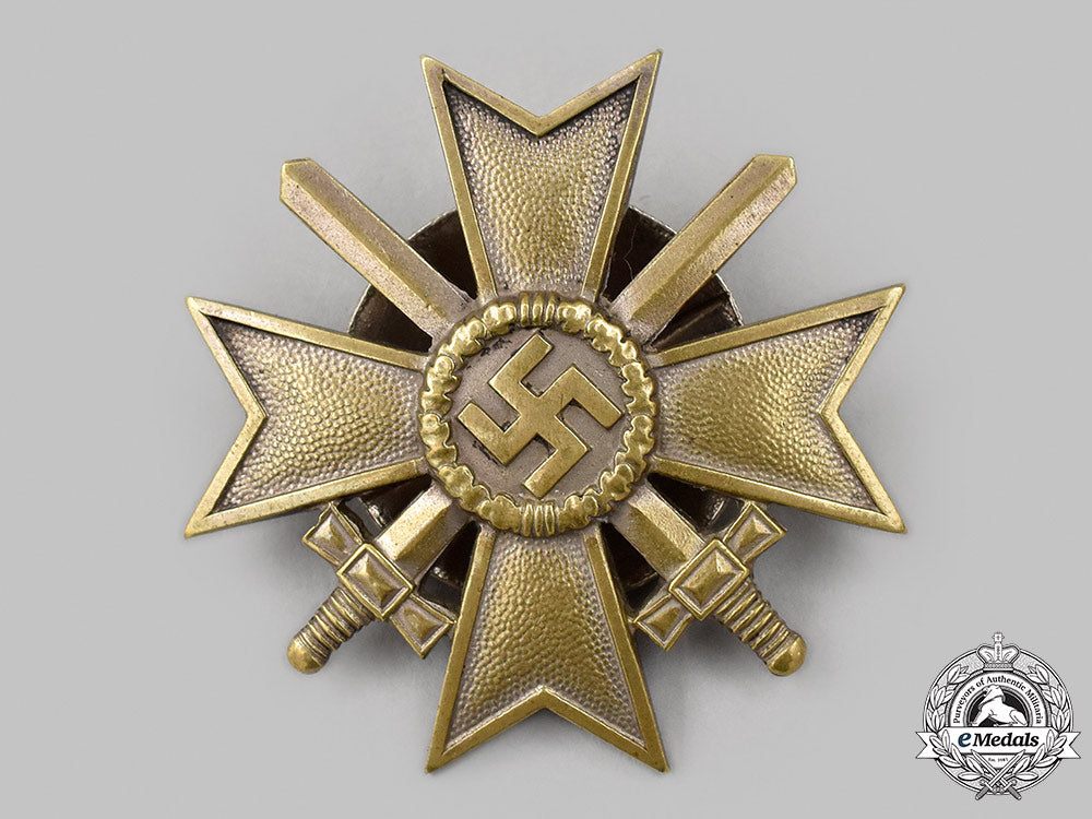 germany,_wehrmacht._a_war_merit_cross_i_class_with_swords,_with_case,_by_c.e._juncker_52_m21_mnc3016