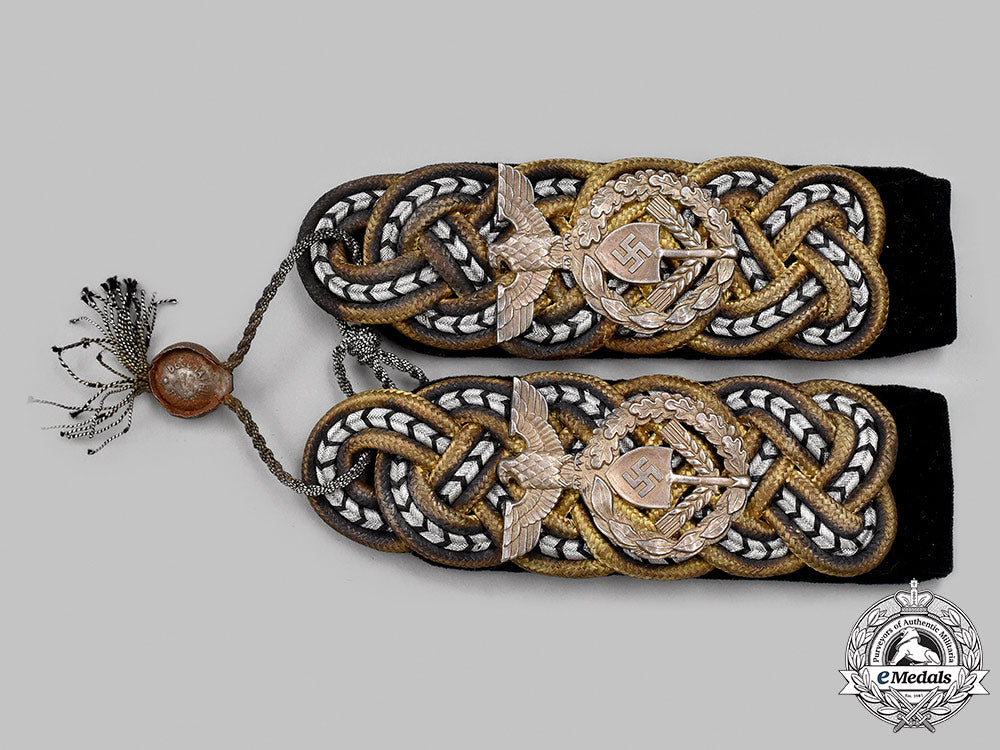 germany,_rad._an_exceptionally_rare_set_of_reichsarbeitsfürer_shoulder_boards,_third_pattern,_from_the_estate_of_konstantin_hierl_52_m21_mnc4207_1