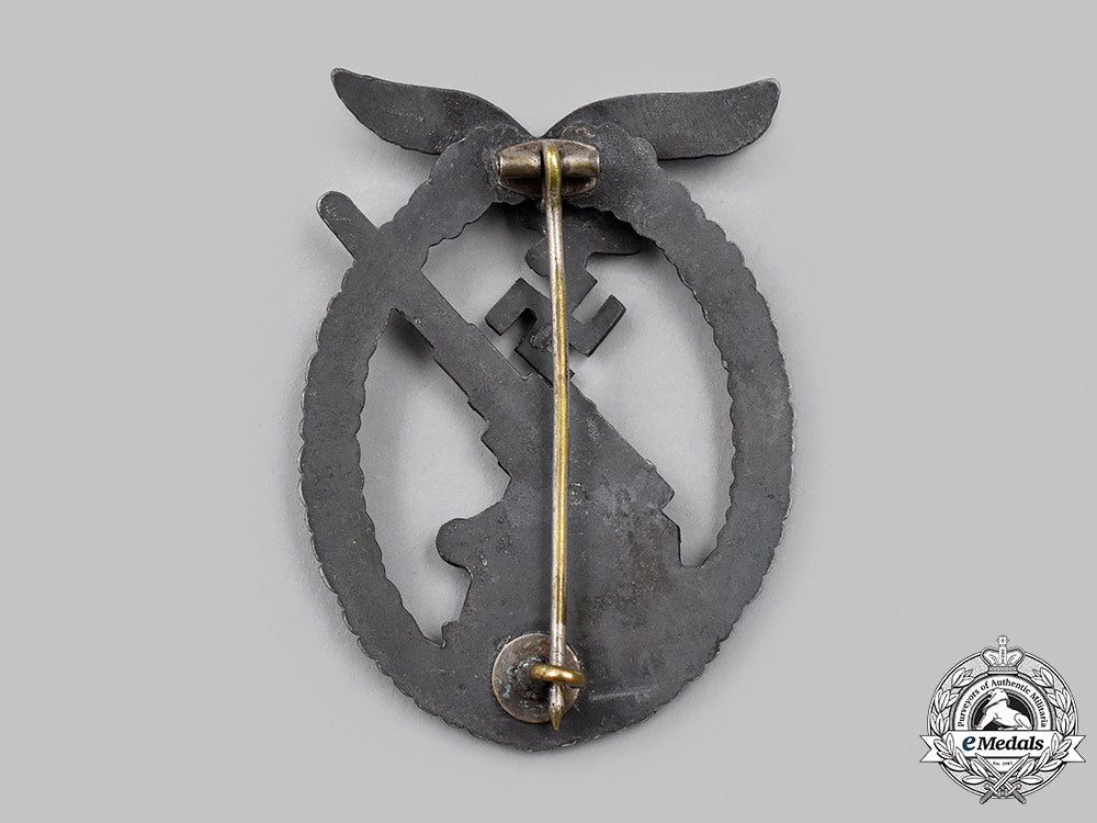 germany,_luftwaffe._a_flak_badge,_by_gustav_brehmer_52_m21_mnc4926_1_1