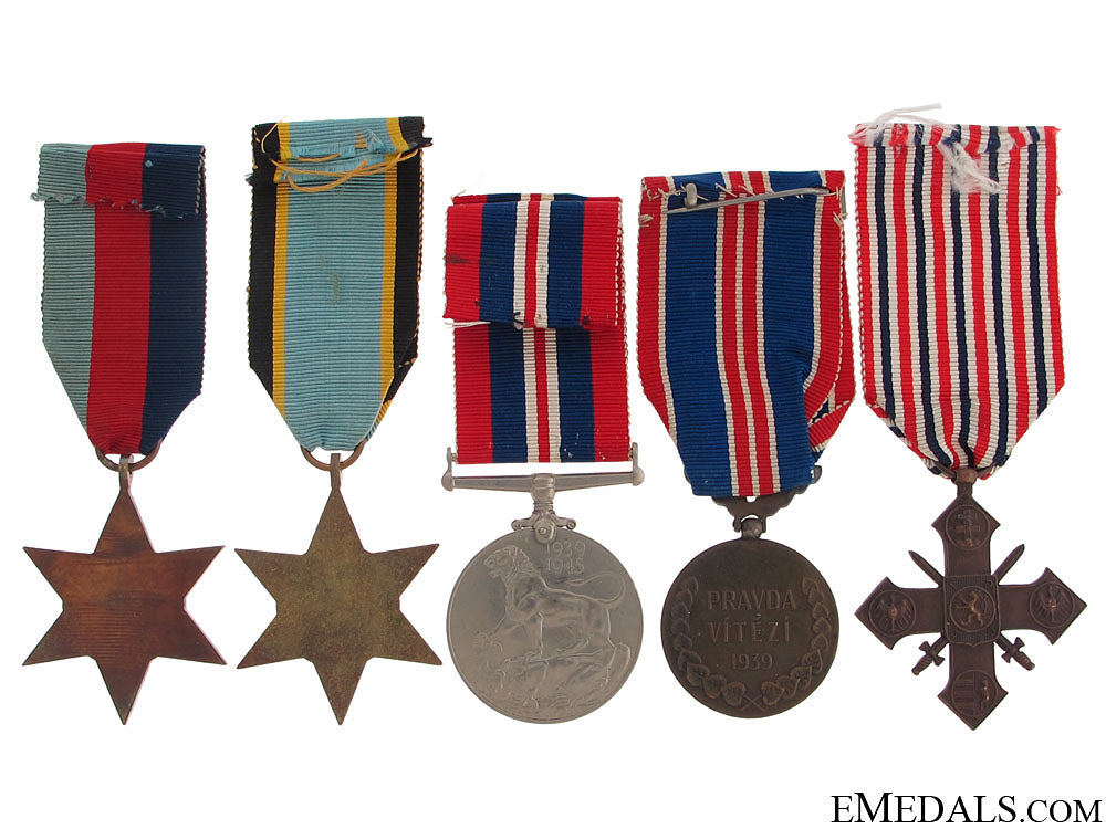 united_kingdom._an_emotive_battle_of_britain_group_to_f/_o_machacek_caf_53.jpg5106d4a5de49b