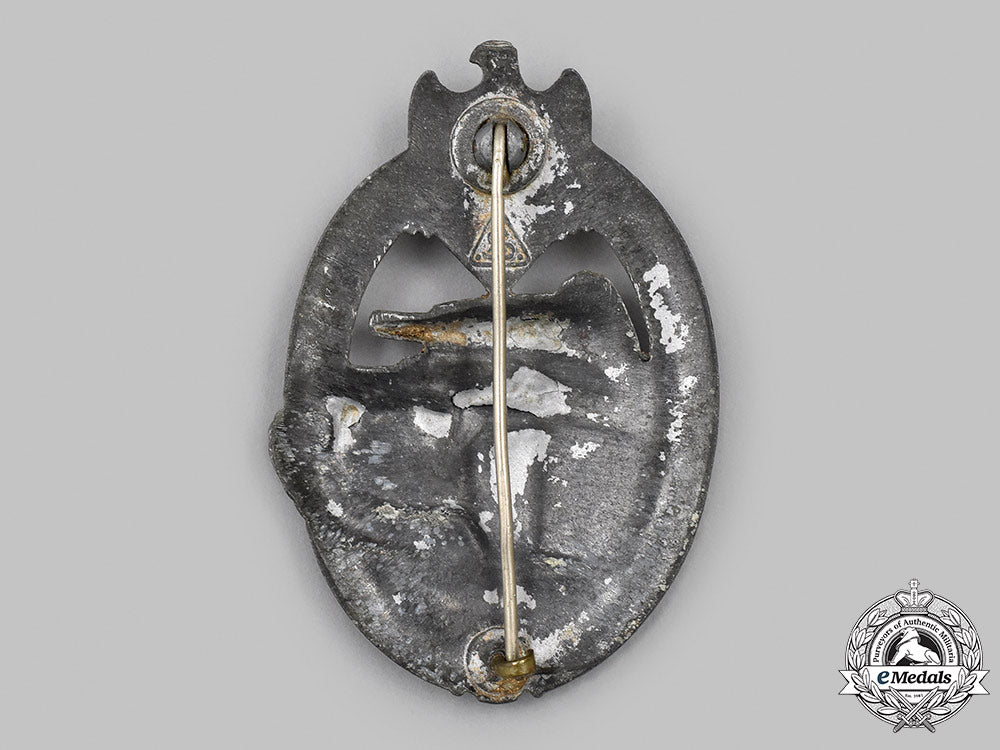 germany,_wehrmacht._a_panzer_assault_badge_53_m21_mnc0588_1