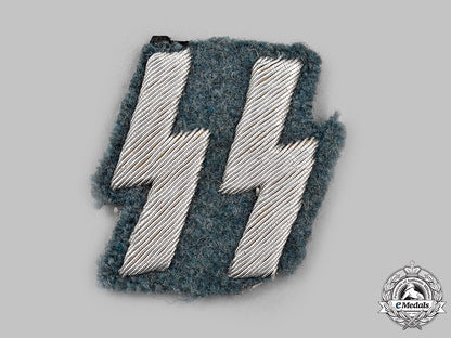 germany,_ss._an_ss_police_personnel_breast_insignia_53_m21_mnc3427