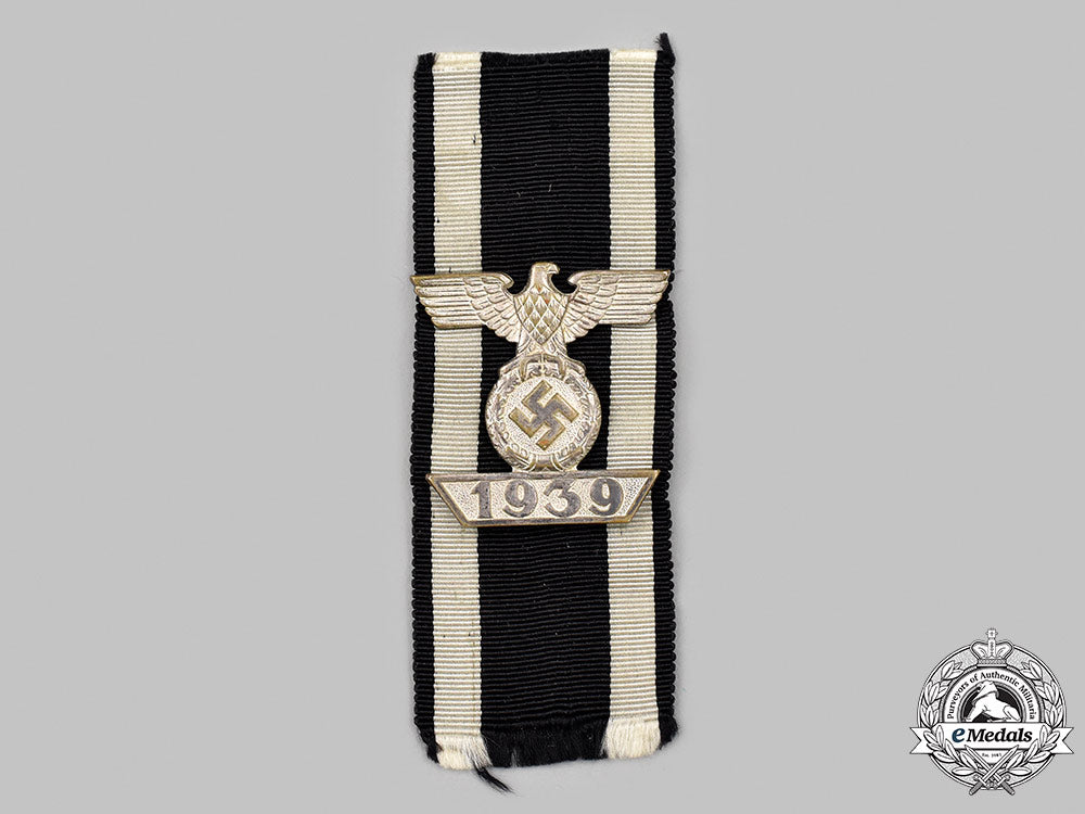germany,_wehrmacht._a1939_clasp_to_the_iron_cross_ii_class,_type_ii_53_m21_mnc3738