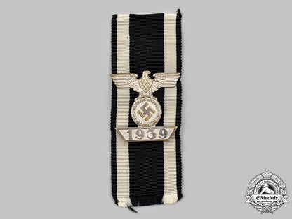 germany,_wehrmacht._a1939_clasp_to_the_iron_cross_ii_class,_type_ii_53_m21_mnc3738