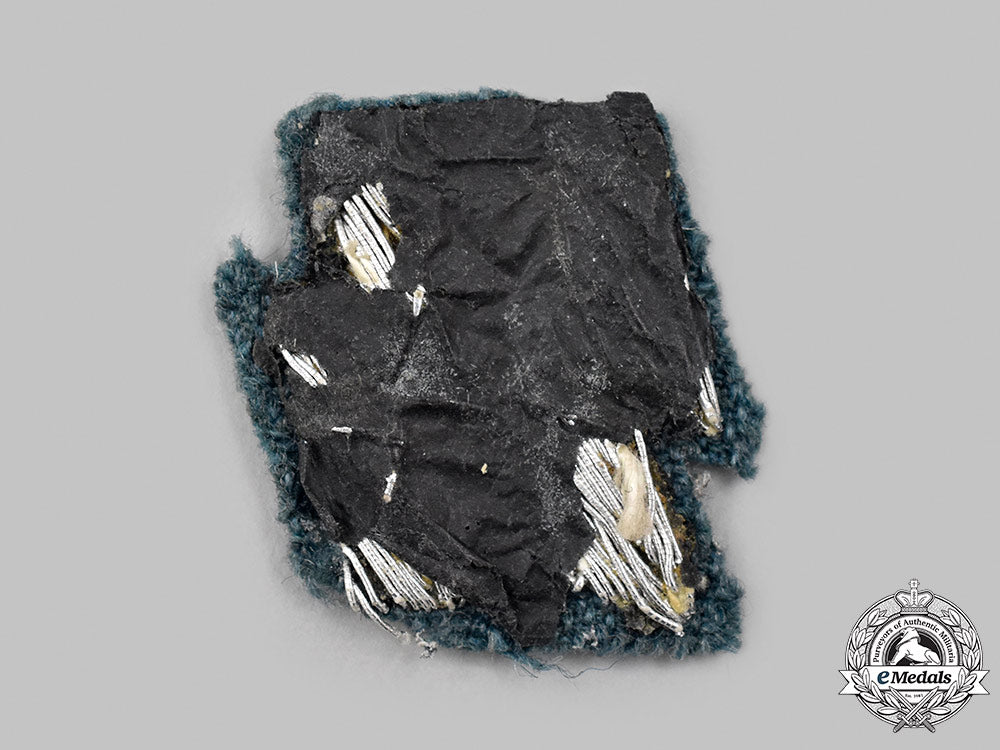 germany,_ss._an_ss_police_personnel_breast_insignia_54_m21_mnc3428