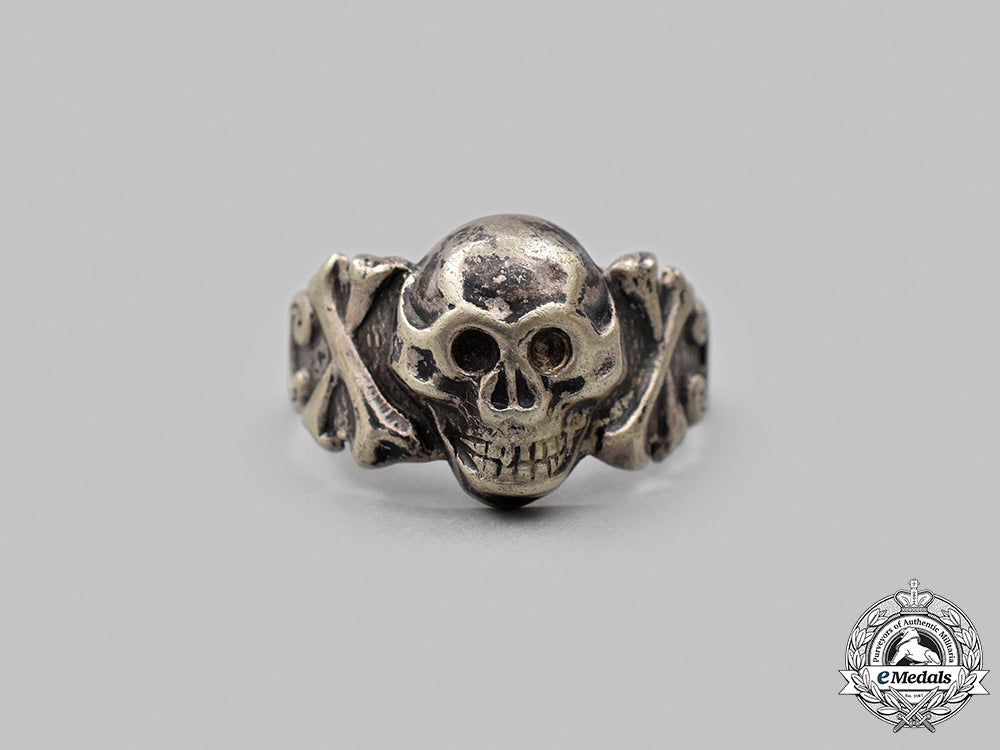 germany,_weimar_republic._a_silver_totenkopf_ring_55_m21_mnc4929_1