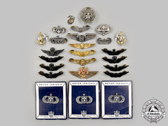 United States. A Lot Of Twenty-Five Military Badges