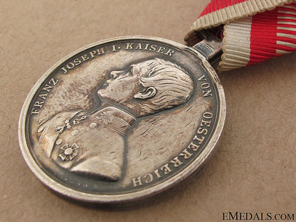 bravery_medal-2_nd_class_58.jpg50880945c9240