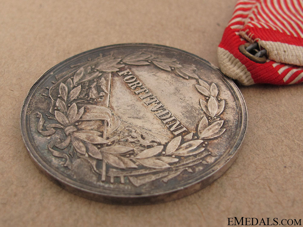 wwi_austrian_bravery_medal_58.jpg51fd11872c59f