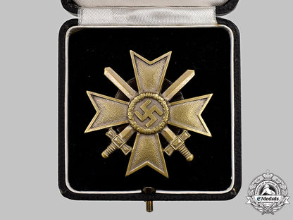 germany,_wehrmacht._a_war_merit_cross_i_class_with_swords,_with_case,_by_c.e._juncker_58_m21_mnc3014
