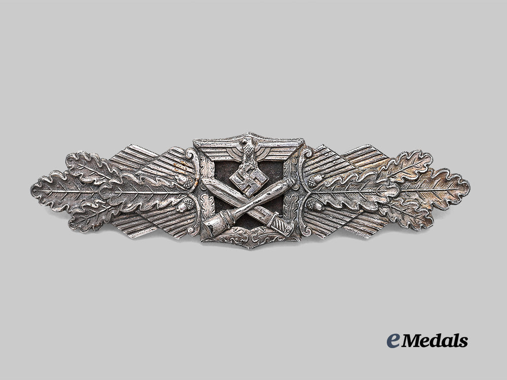 germany,_wehrmacht._a_close_combat_clasp,_silver_grade,_late-_war_example_by_steinhauer&_lück_e_medals__g62916_2