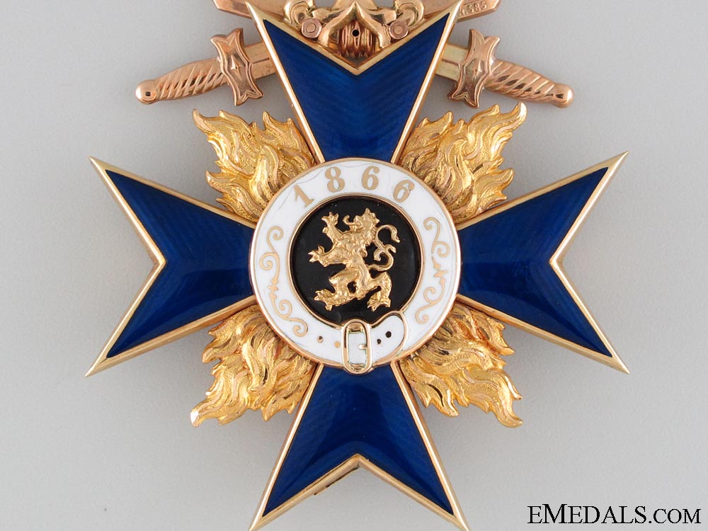 an_exquisite_bavarian_military_merit_cross_in_gold;2_nd_class_5.jpg52e298af701bd