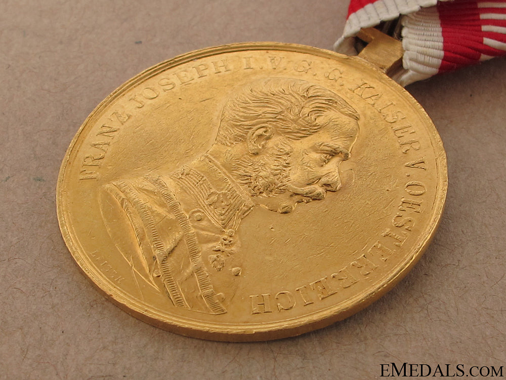 golden_bravery_medal–_in_gold_5.jpg50b122f8f2a35