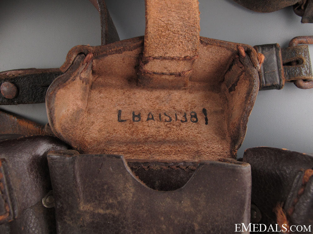 wwii_army(_heer)_ammunition_belt_with_buckle_5.jpg5228e3fe5fe29